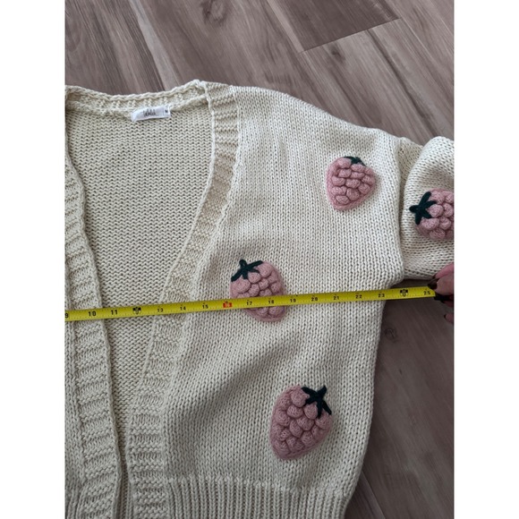 Talulah Cream 3d Strawberry Applique Knit Cardigan Sweater M Balloon Sleeve‎ t2 - Picture 5 of 7